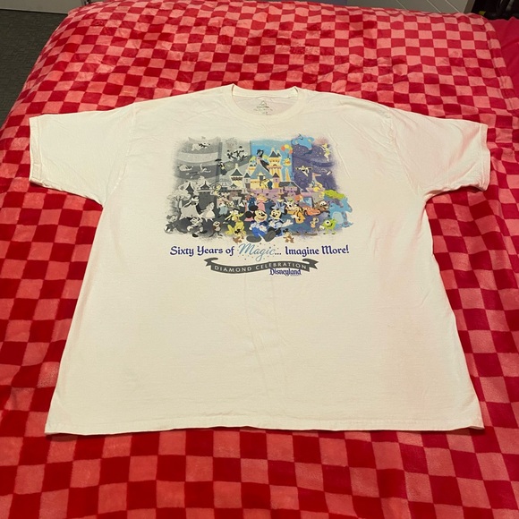 White short sleeve, Disney tee shirt 60 years of magic - Picture 6 of 7